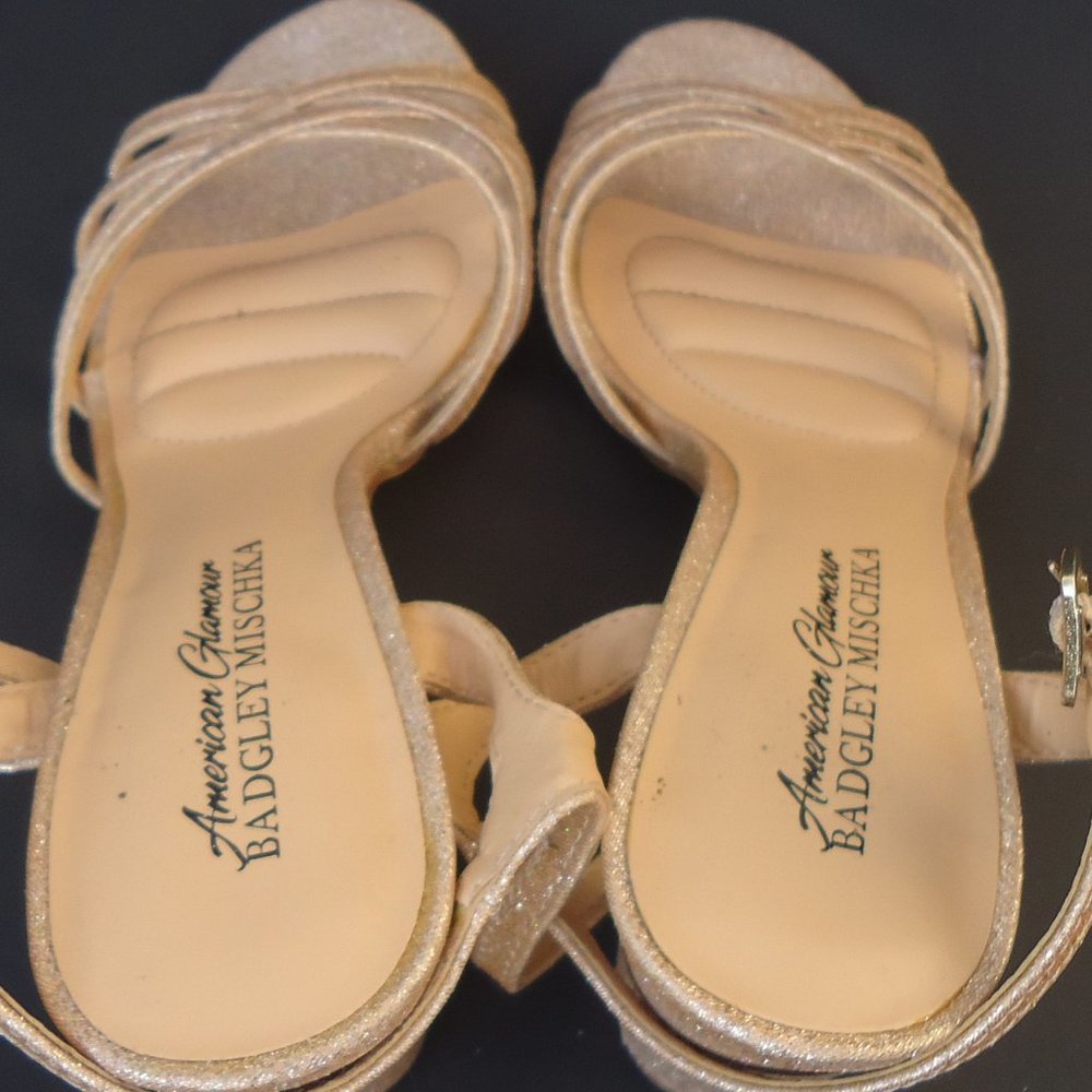SIZE 6.5. BADGLEY MISCHKA American Glamour gold glitter block heels sandals. - Picture 6 of 16
